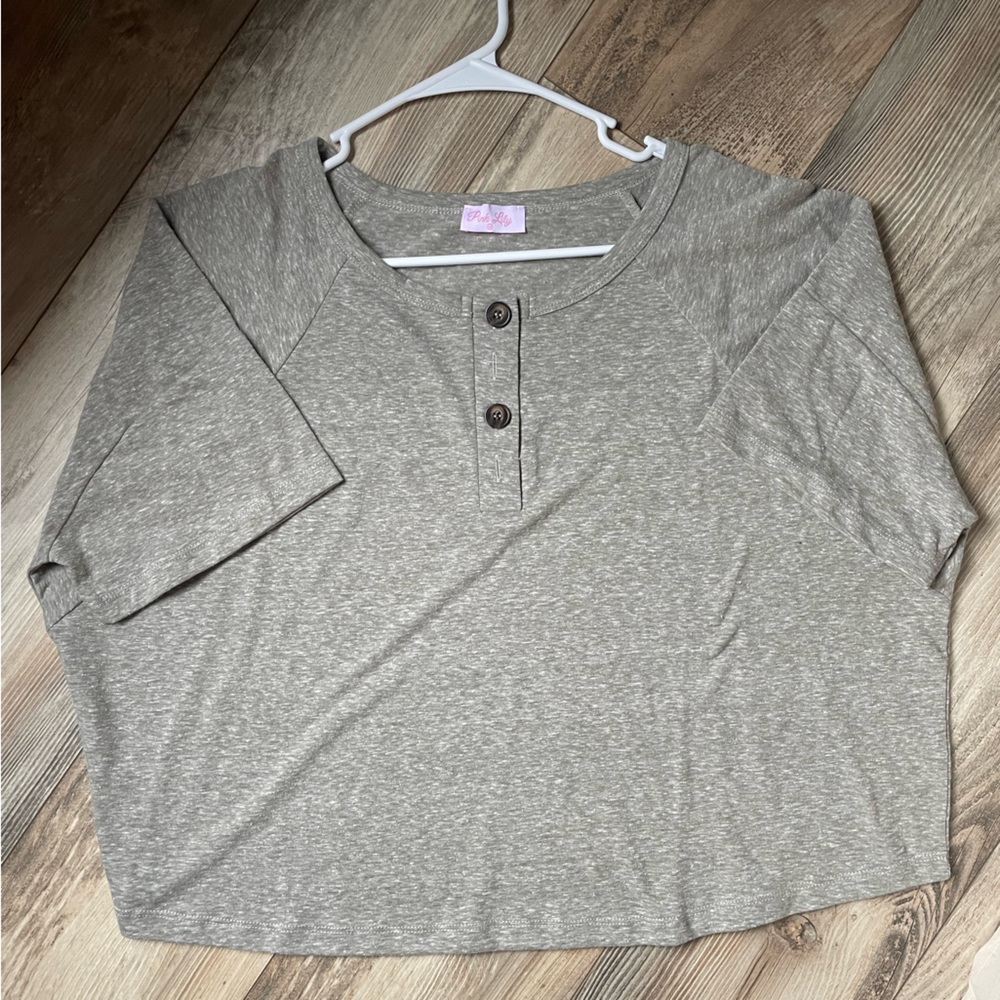Pink Lily Cropped Tee